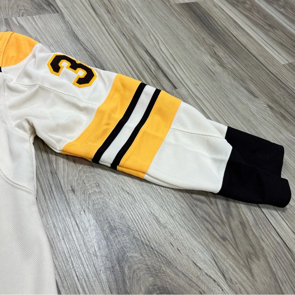 Adidas Boston Bruins Patrice Bergeron 100th Men’s 44 Hockey Jersey IM8290 $230 - Picture 6 of 9